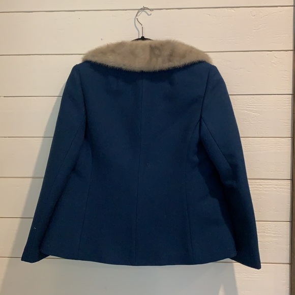 1960’s vintage Windsor blue coat with fox fur collar by Joshar inc Montreal - Picture 2 of 2
